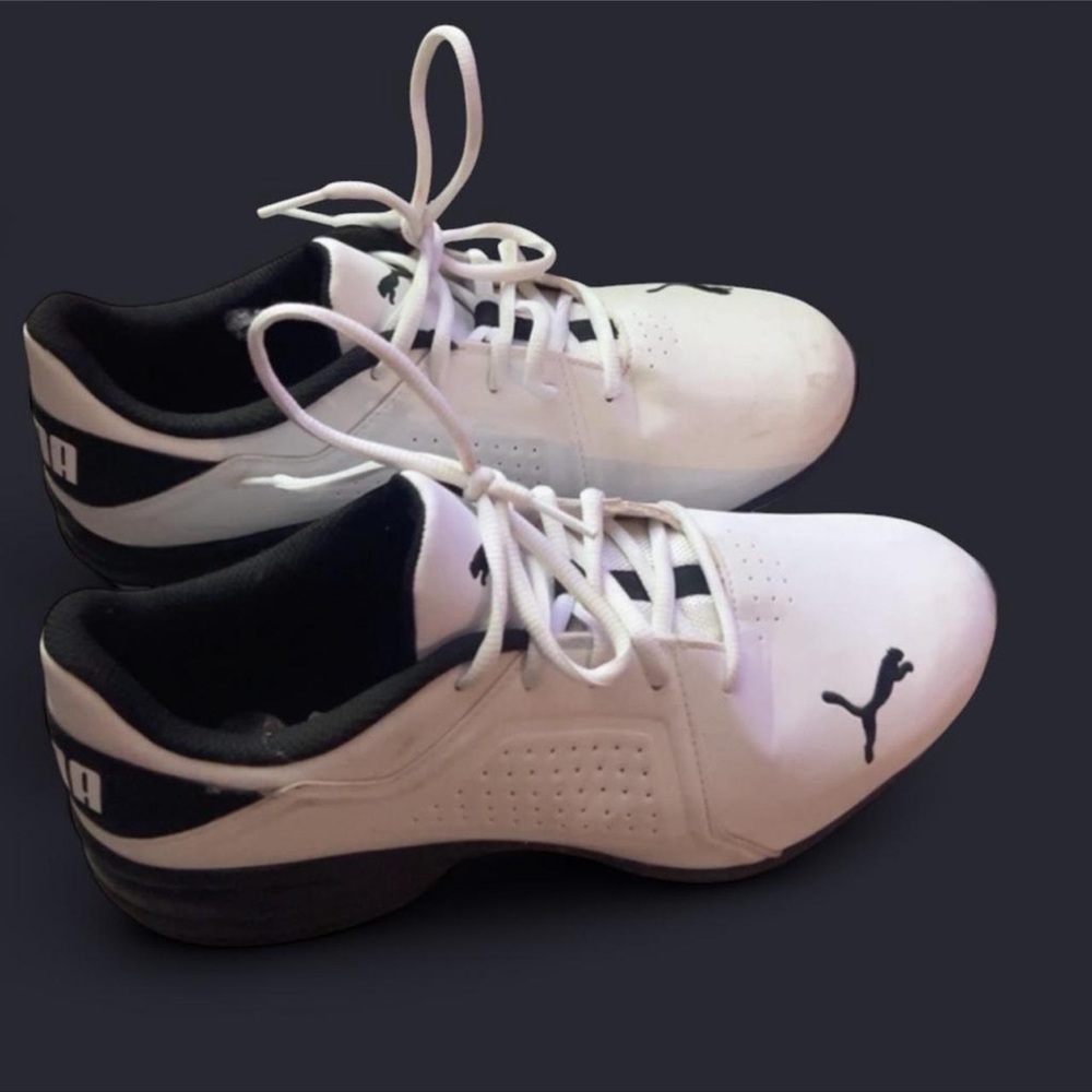 Puma Men's White and Black Athletic Shoes